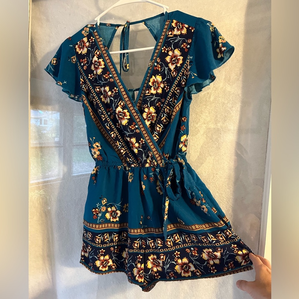 Romper - Picture 3 of 5